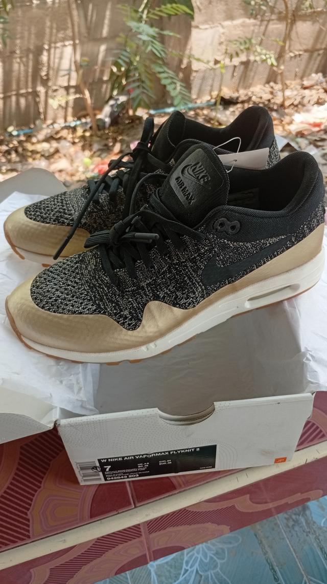 รองเท้า NIKE แท้100%