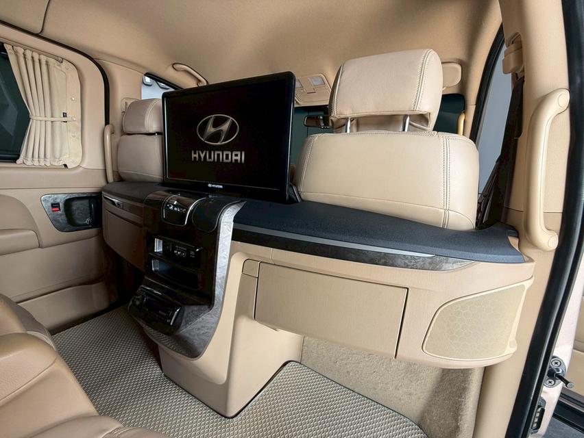 HYUNDAI GRAND STAREX, 2.5 VIP ปี2013 โฉม ปี10-18 สีน้ำตาล เกียร์ออโต้ เครื่องดีเซล 📍📍ไมล์แท้ 138,086 km.   ✅✅ ราคา 568,000 บาท ✅✅ ผ่อน 11,xxx 72  " รูปที่ 16