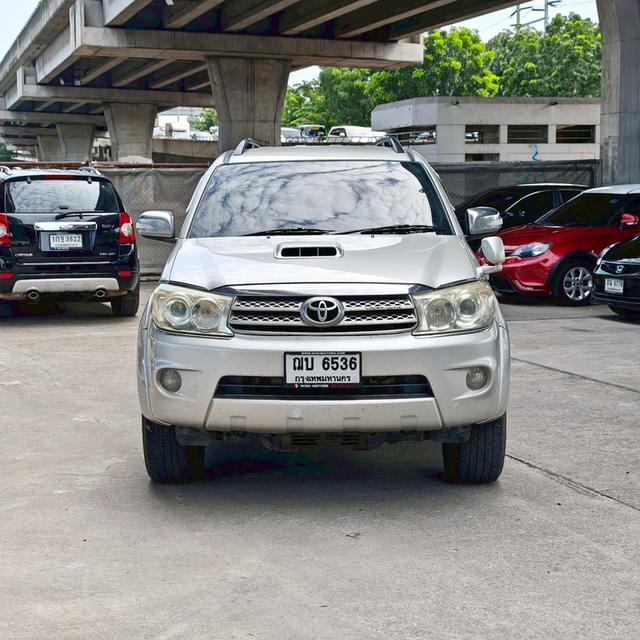 Toyota Fortuner 3.0 V 2WD AT ปี 2009