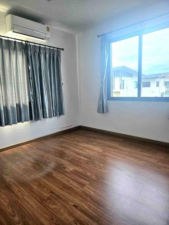 B1034 ให้เช่าบ้านเดี่ยว 3ชั้น หมู่บ้านโกลเด้น เพรสทีจ วัชรพล ถนนสุขาภิบาล5 12