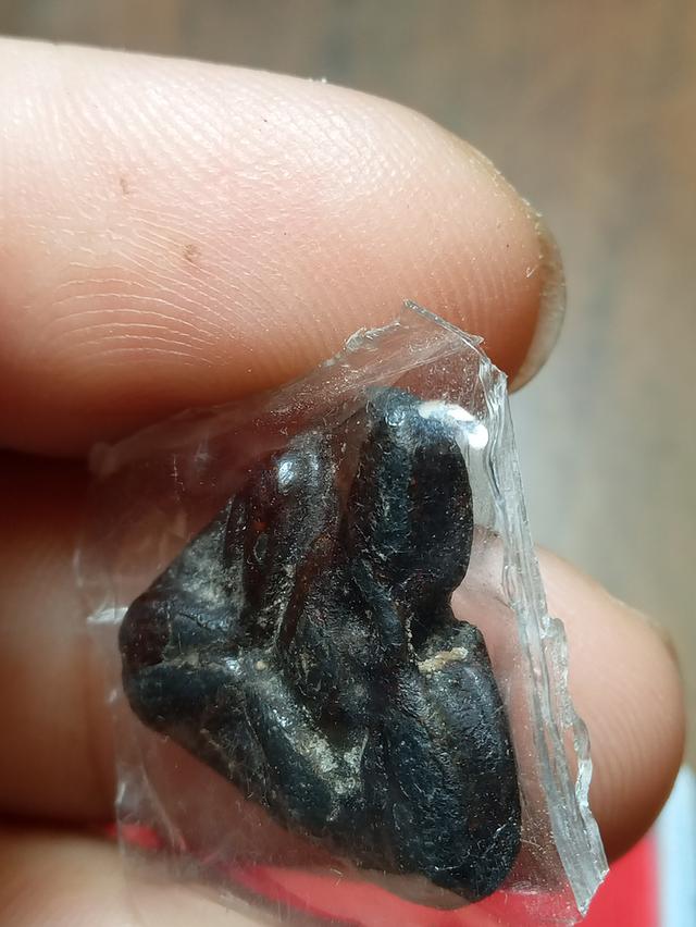 พระปิดตาพิมพ์แจกแม่ครัวหลวงศุขวัดปากคลองมะขามเฒ่าเก่าเก็บองค์นี้กวงมากเคยมีคนขอเช่า ไม่ขายเพราะราคายังไม่ใช่ห่างทุนเกินไปนะคะ รูปย่อยที่ 3