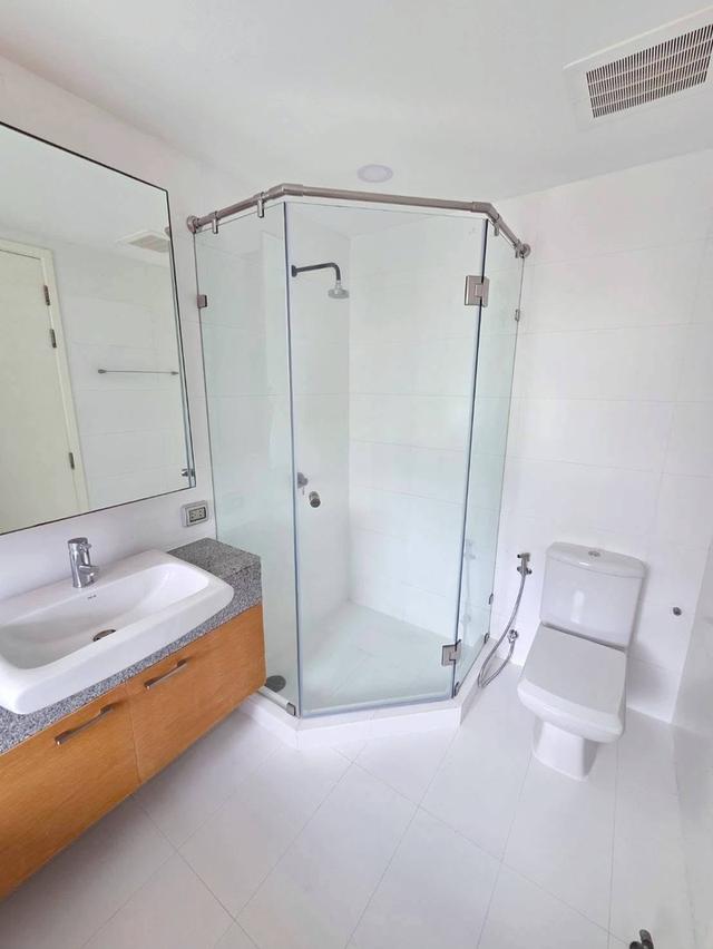 For rent "Manhattah Chitlom Condo" 5