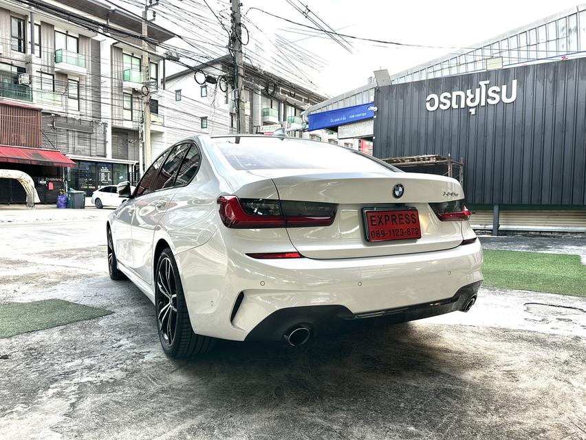 ฺBMW 330e Plug-in Hybrid M Sport จดทะเบียนปี2021 ไมล์น้อย รูปที่ 5