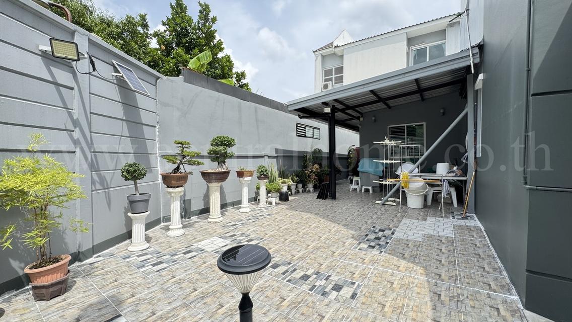 ทาวน์โฮม 3 ชั้น บ้านกลางเมือง รัชดา - วงศ์สว่าง หลังริม  2
