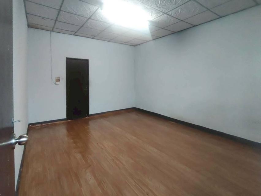 นักลงทุนห้ามพลาด! ที่ดินผืนใหญ่ 918 ตร.ว. อพาร์ตเมนต์ผู้เช่าแน่น Serene apartment ( ซีรีน อพาร์ตเมนต์  ) อ่อนนุช ซอย ขวัญจันทร์ 2 3
