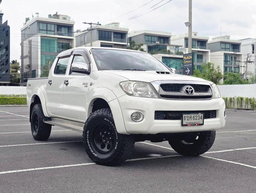 (แจ้งรหัสรถ QT6234) Toyota Vigo Double cab 2.5 E  เกียร์ M/T  ปี  2011