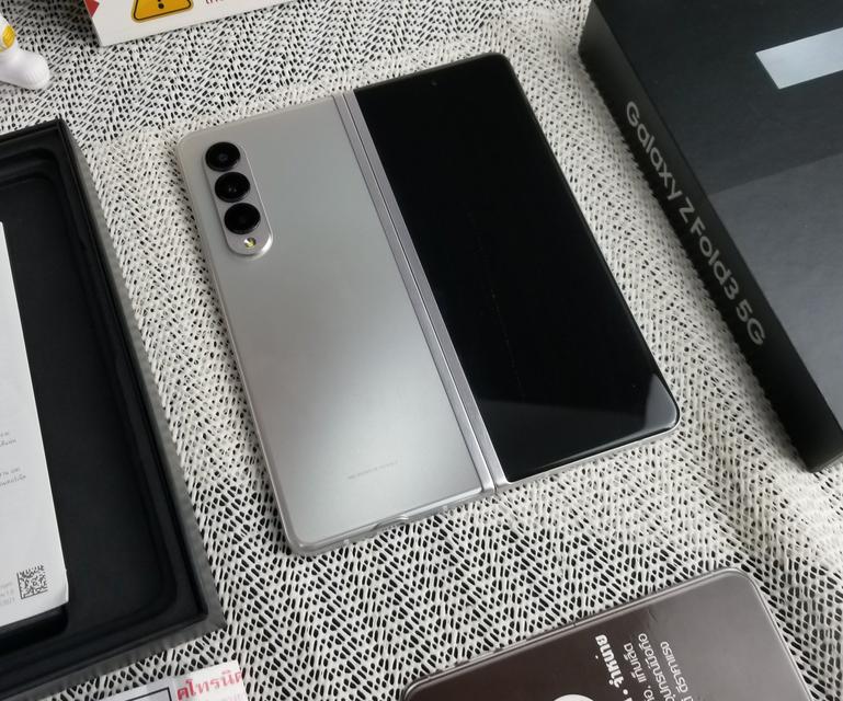 ขาย/แลก Samsung Z Fold3 5G 12/256GB Silver ศูนย์ไทย ประกันศูนย์08/2565 สภาพสวยมากๆ 44,900 บาท  6