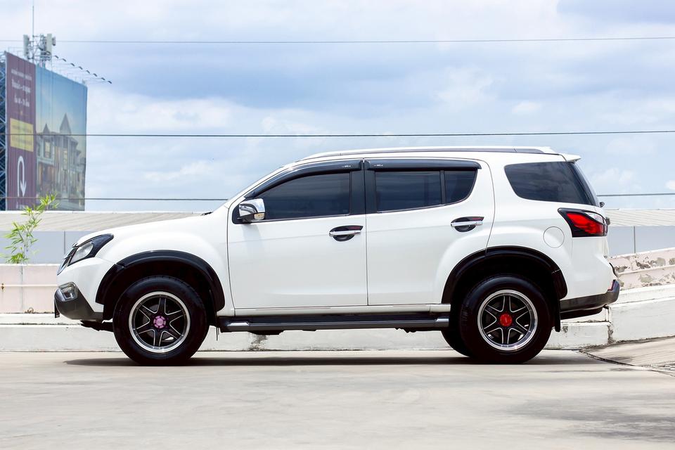 ISUZU Mu-X 3.0 4WD A/T ปี 2013 จด 2014  8