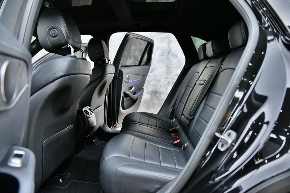 Mercedes-Benz GLC 220d AMG Dynamic Facelift W253 รูปที่ 12