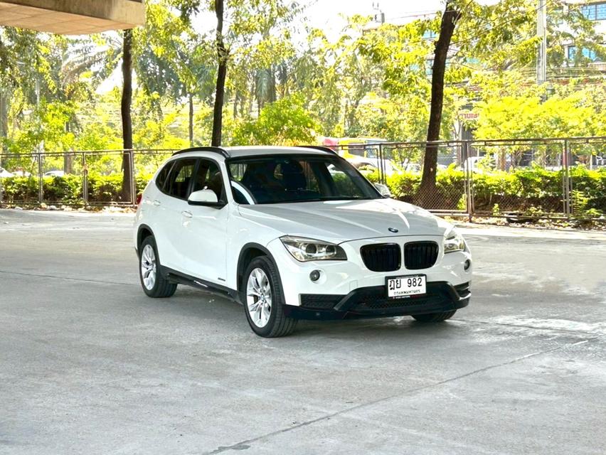 ขายรถ BMW X1 SDrive18i Sport 2.0 ปี 2013 สีขาว เกียร์ออโต้
