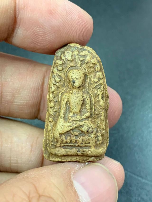 พระรอดเก่า