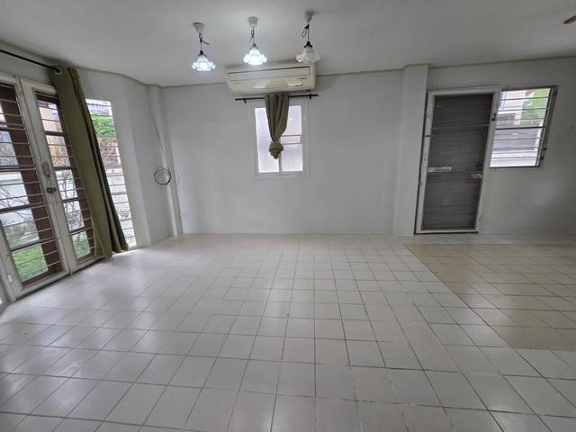 ให้เช่า บ้านเดี่ยว2ชั้น 56ตรว. ถนน รามคำแหง150 โครงการพาร์คเวย์โฮม ทะลุออกราษฎร์พัฒนาได้ 2