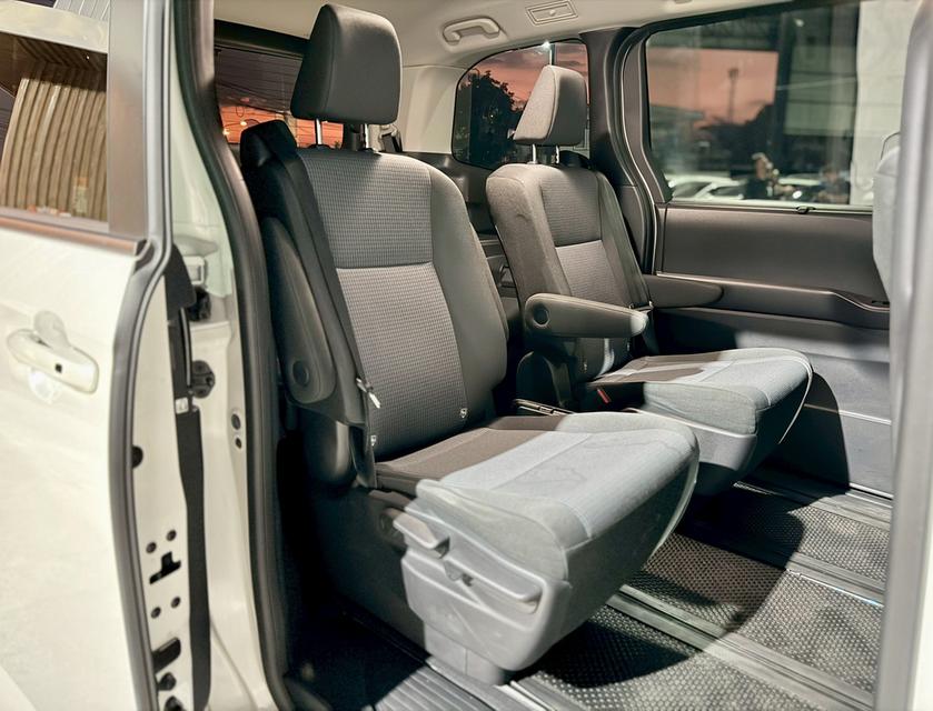 TOYOTA NOAH 1.8 HYBRID X WAGON 2024 รูปที่ 12