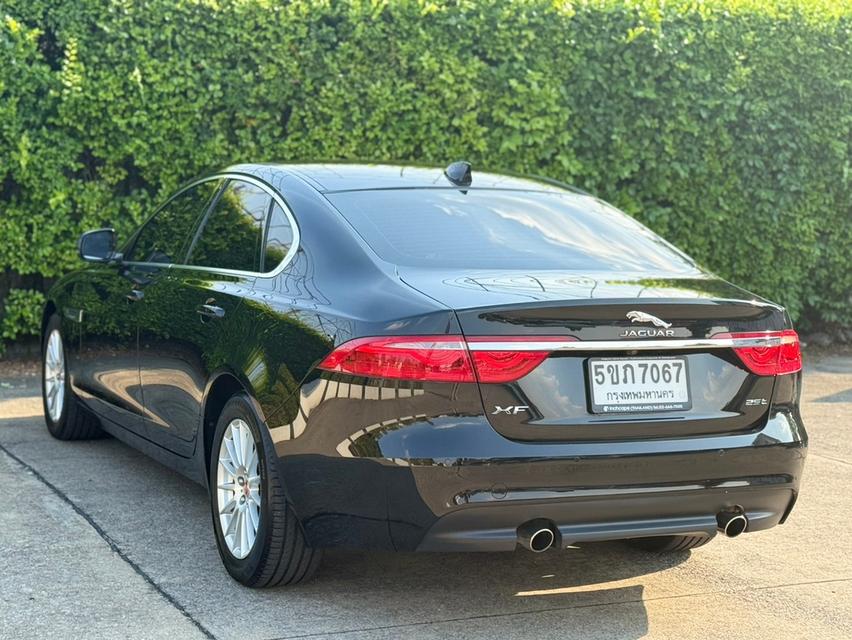 Jaguar​ xf​ 2.0 l 2019  7
