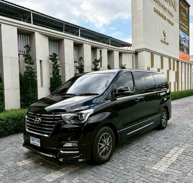 Hyunda H1 2.5 Elite ปี 18 2