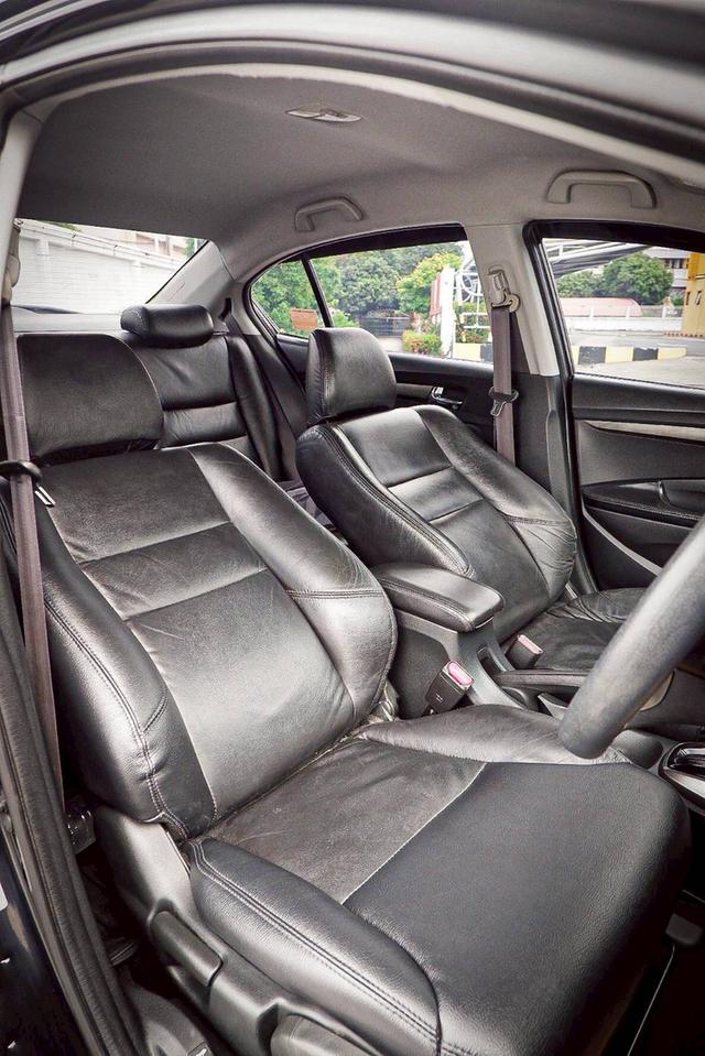 รหัสรถ QT3082 Honda City 1.5 SV เกียร์ Auto สีดำ ปี 2012 (Top) 12