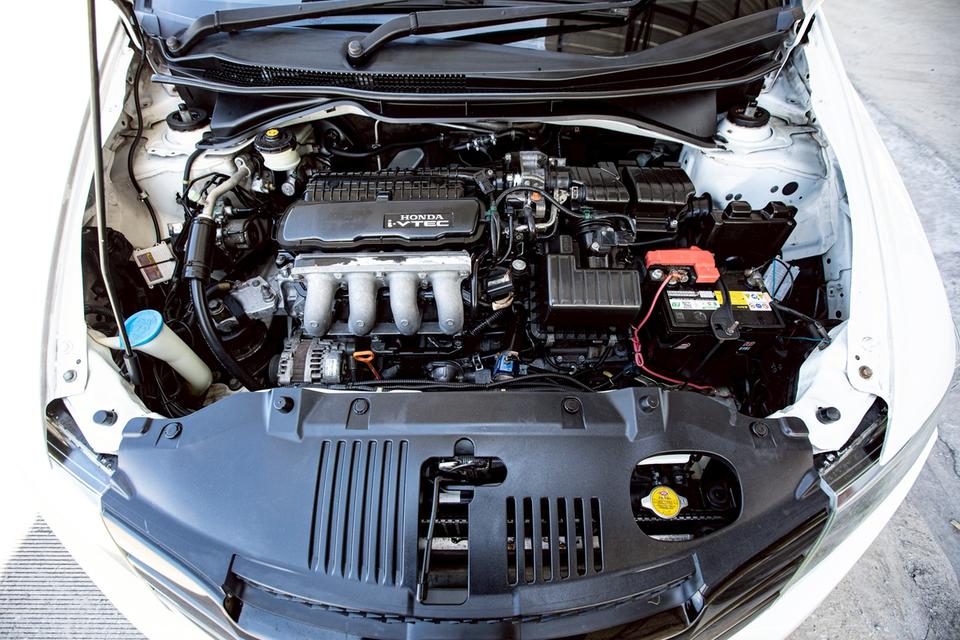 Honda City 1.5V ปี 2010 สีขาว สวยสภาพดี 11