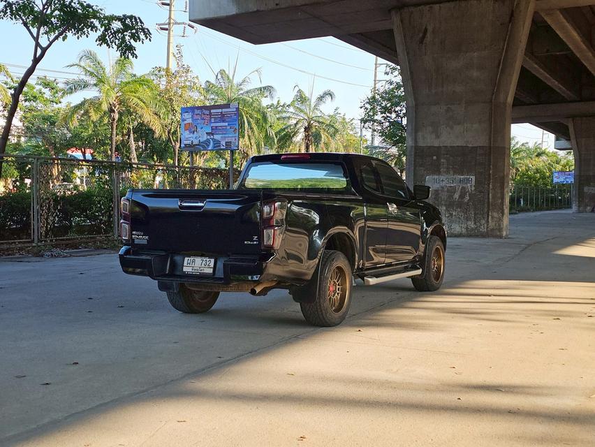 Isuzu D-MAX 3.0 DDI Z VCROSS SPACECAB 4WD (เกียร์ธรรมดา) 6