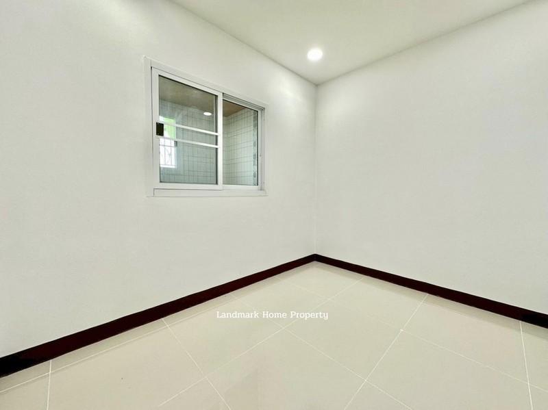 IN-051 ขายทาวน์เฮ้าส์ แก้วขวัญ คลอง7 รีโนเวทใหม่ พร้อมอยู่ เนื้อที่ 18 ตรว 2นอน 1น้ำ 6