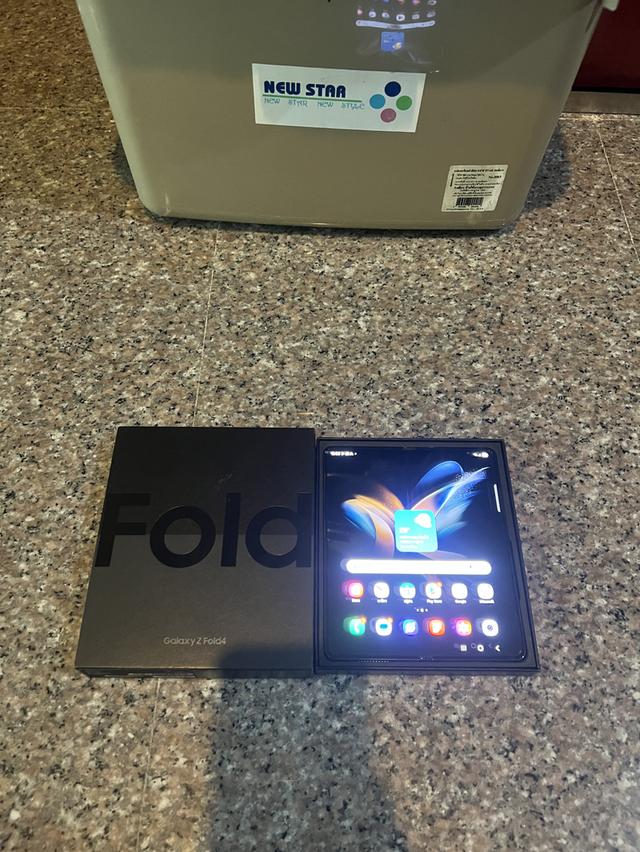 ขายSamsungFold4สีดำ1TBมีกล่องสภาพสวยๆจอกางสุดใช้งานดีถูกๆ