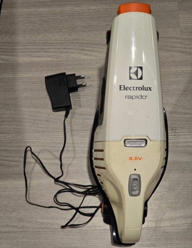 เครื่องดูดฝุ่น Electrolux ไร้สาย 2