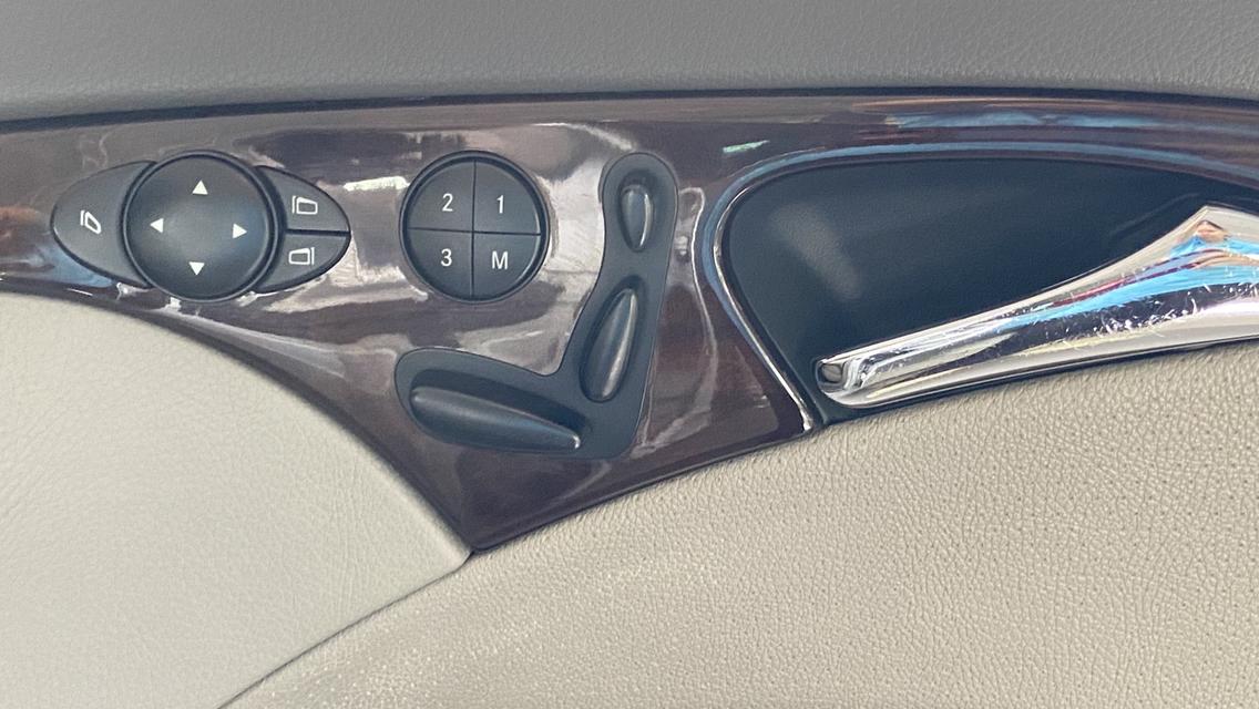 Mercedes-Benz E220CDI W211 11