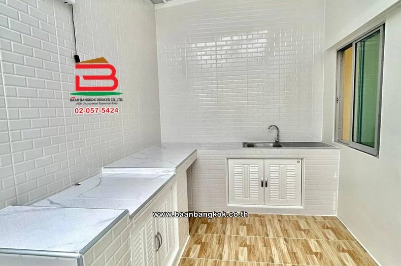 ทาวน์เฮาส์ โครงการ โนโววิลล์ ลำลูกกาคลอง 3 เนื้อที่ 20.2 ตรว. ซอยเลียบคลอง 3 ถนนลำลูกกา ตำบลลาดสวาย อำเภอลำลูกกา จังหวัดปทุมธานี 10