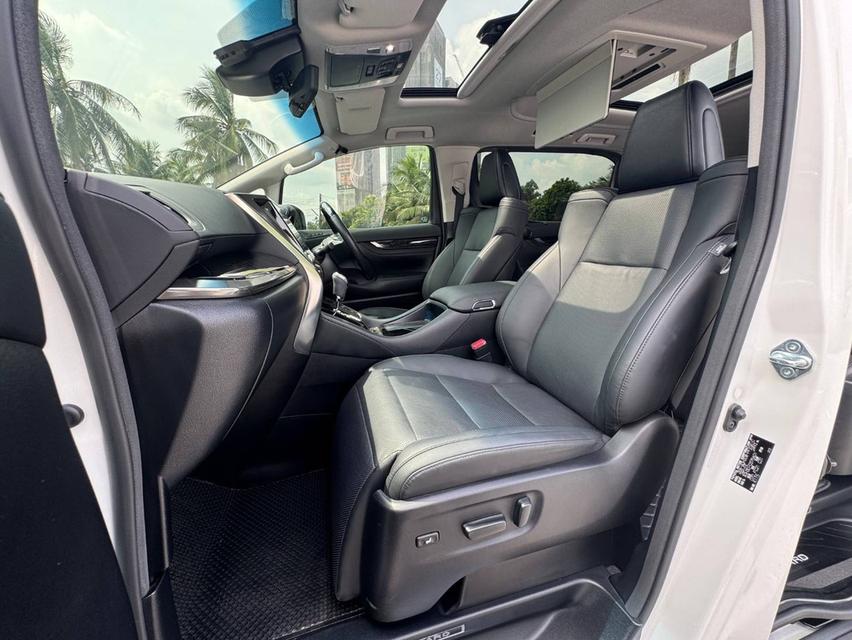 Toyota Alphard 2.5 SC Package ปี 2021 รถใหม่ใช้น้อย ราคาโดนใจ 9