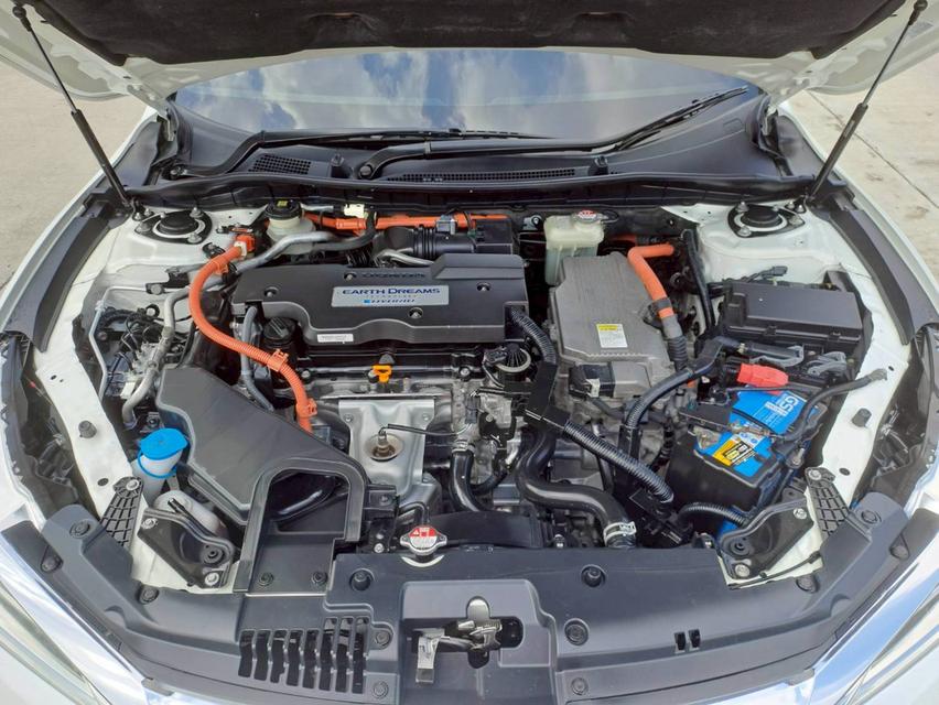HONDA ACCORD 2.0 HYBRID ปี2016 สีขาว 11