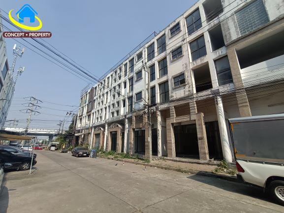 ขายถูก ให้เช่าอาคารพาณิชย์ หมู่บ้าน ลีลาวดี สุวินทวงศ์ หนอกจอก มีทั้งหมด 4 คูหา ขายรวมหรือขายแยกได้ โครงสร้างแข็งแรง เพดานสูง เหมาะทำโฮมออฟฟิศ โกดัง 1