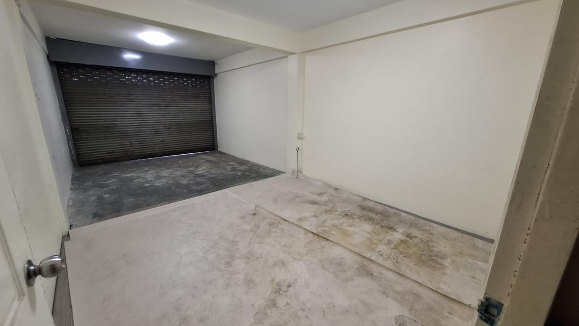 ให้เช่าห้องแถว ขนาด 32 ตรม. มี 1-3 ห้อง ใกล้ BTS ปู่เจ้า 4