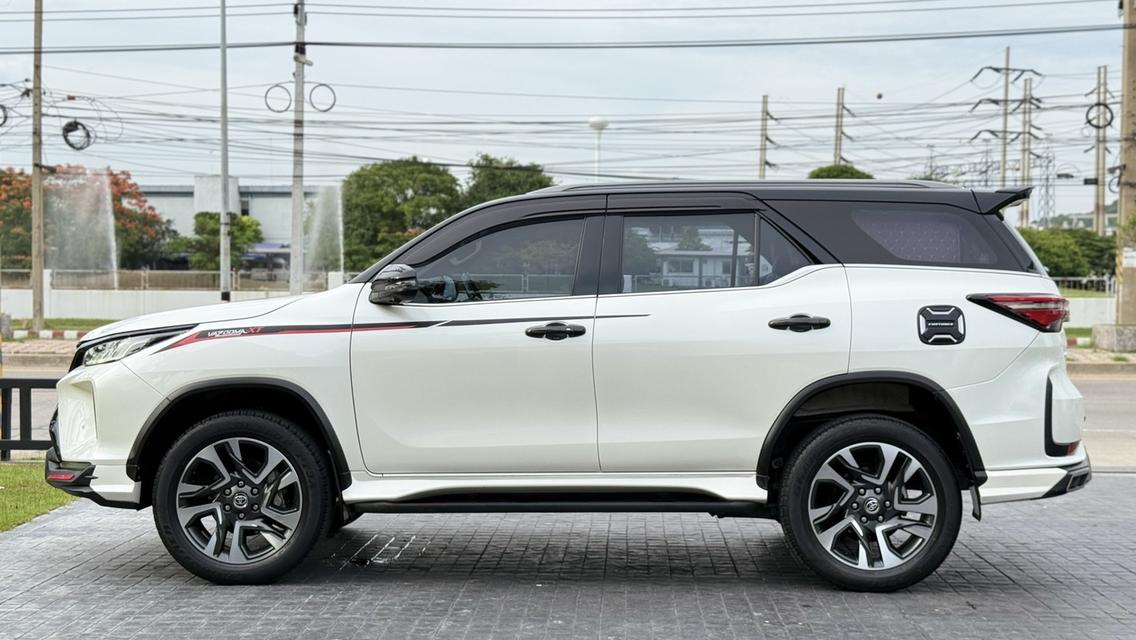Toyota Fortuner 2.4 LEGENDER 2WD AT 2022 5