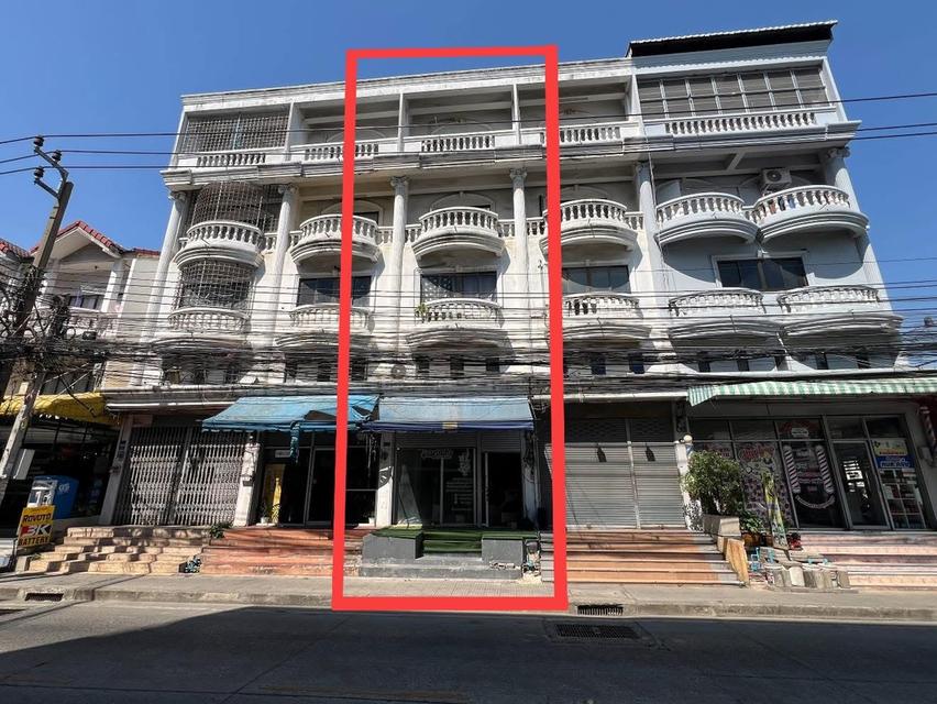 อาคารพาณิชย์ 1 คูหา หน้าตลาดราม2 ถูกๆ 1