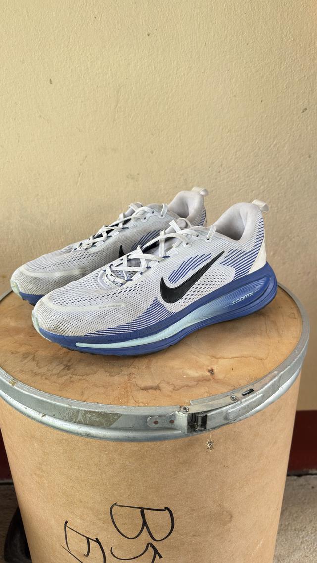 รองเท้า Nike Vomero18
