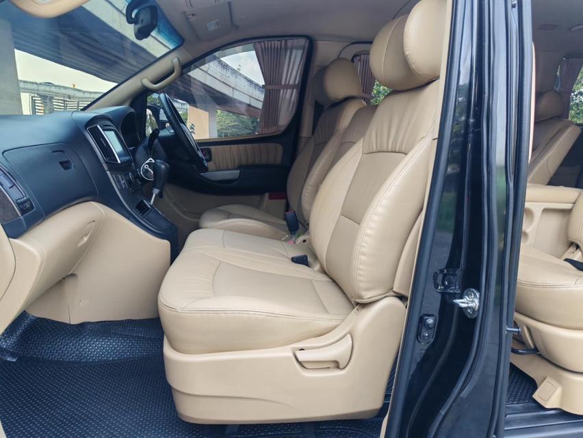 ขาย Hyundai H1 2.5Deluxe ปี17 14