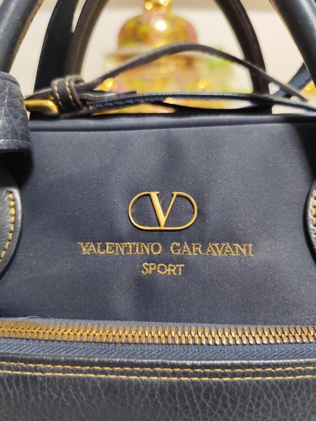 👜 [USED] Valentino Garavani Sport Tote Bagกระเป๋าถือและสะพายข้างแบรนด์หรู Valentino Garavani รูปที่ 4