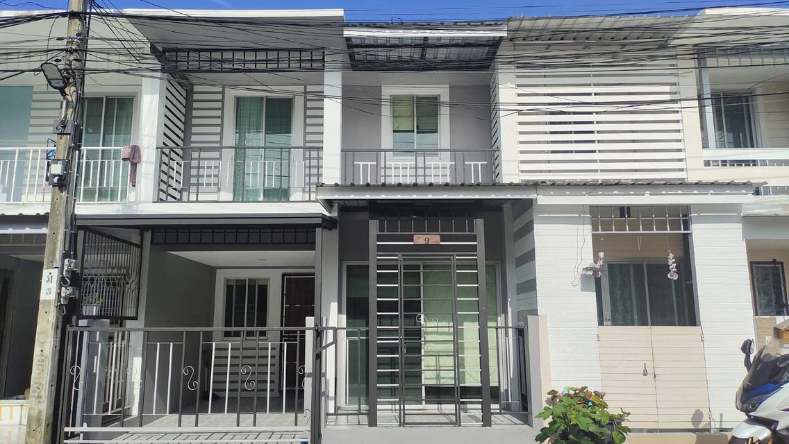 ขาย/ให้เช่า บ้านทาวเฮ้าส์ 2 ชั้น 3 นอน 2 น้ำ ซ.รามอินทรา117 2