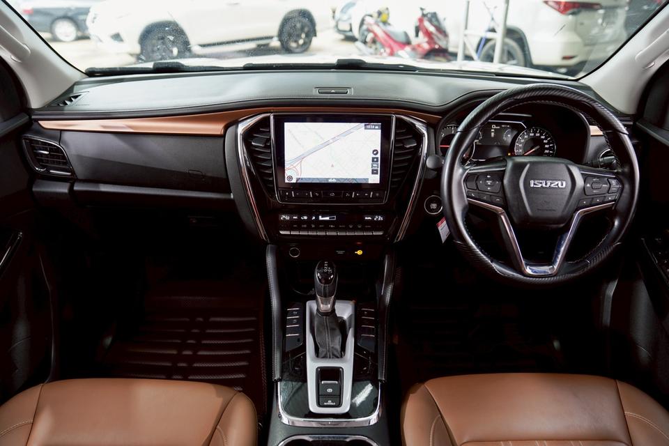 ISUZU MU-X 3.0 ULTIMATE AT  (ปี 2021 จด 2022) 7