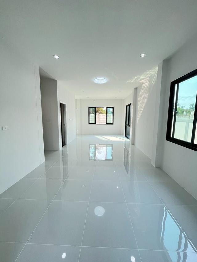 บ้านแฝดสองชั้น ทำเลห้วยวังนอง โครงการบ้านศิริทรัพย์ 12