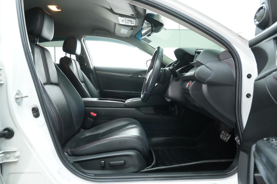 2019 HONDA CIVIC FC 1.5 RS TURBO สีขาว ไมล์ 69441 กม. 13