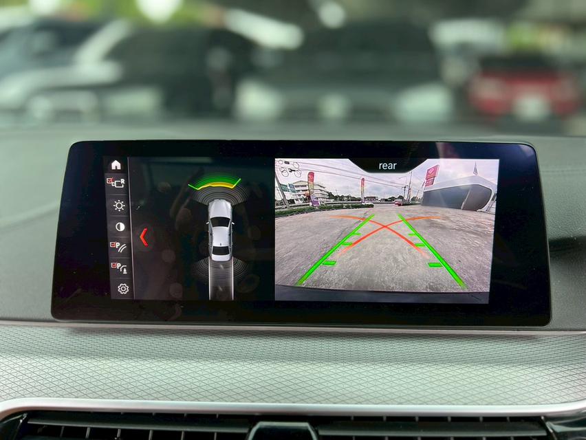 BMW SERIES 5 520d M SPORT ปี 2018 13