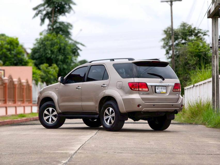 Toyota fortuner 3.0 v 4wd ปี 2006 ตัวท็อป ไมล์น้อย สภาพสวย น็อตเดิม รูปที่ 5