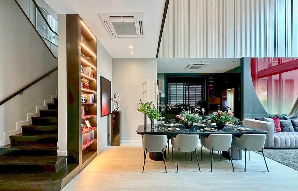3-storey single house in Modern Luxury style The Gentry Phatthanakan 2 4
