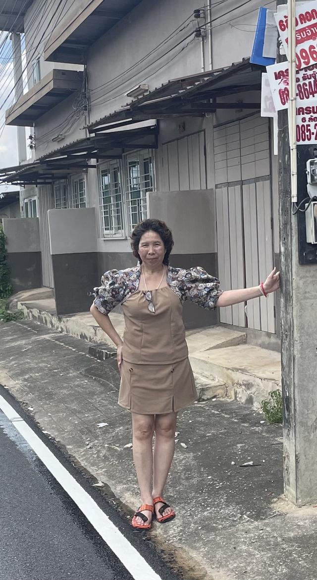 ตึกแถว 10 ห้องติดถนน 1