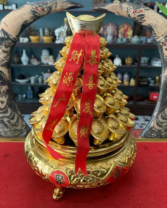 ถาดทองคำ 2