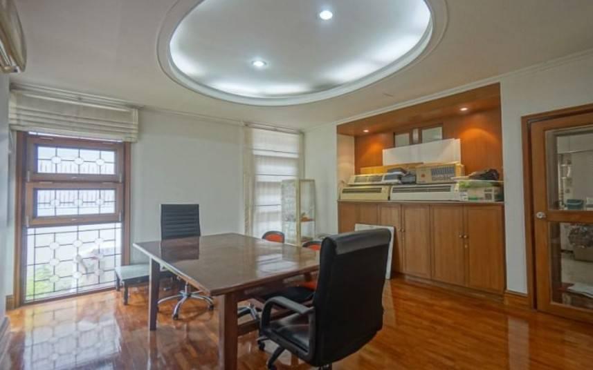 บ้านเดี่ยว 2 ชั้น ติดถนนพุทธมณฑล สาย 1 หมู่บ้านมหาดไทย 1 ขนาด 101 ตรว 4 นอน 5 น้ำ 9