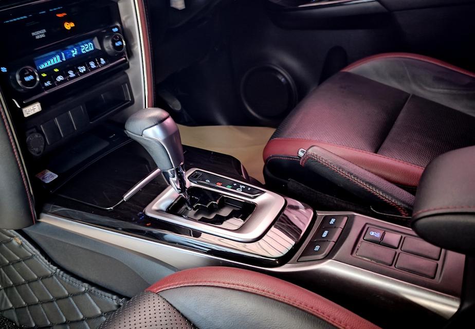 รถยนต์มือสองพร้อมใช้งาน 7