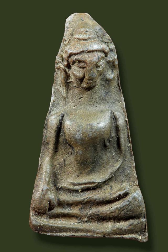 พระผงสุพรรณ เปิดให้บูชาจ้า