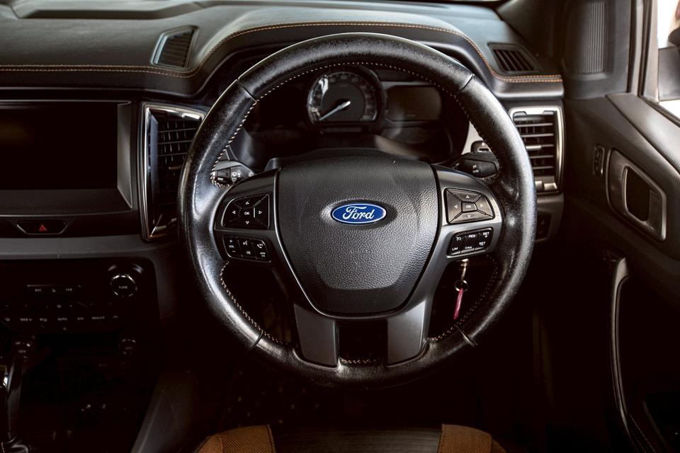 Ford Ranger 2.2 Wildtrak Hi-Lander Double Cab เกียร์ AT ปี 2015 สีดำ  15