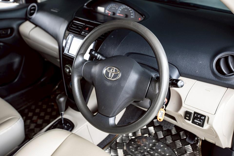 Toyota Vios 1.5E ปี 2009 เกียร์ออโต้ สีขาว   17